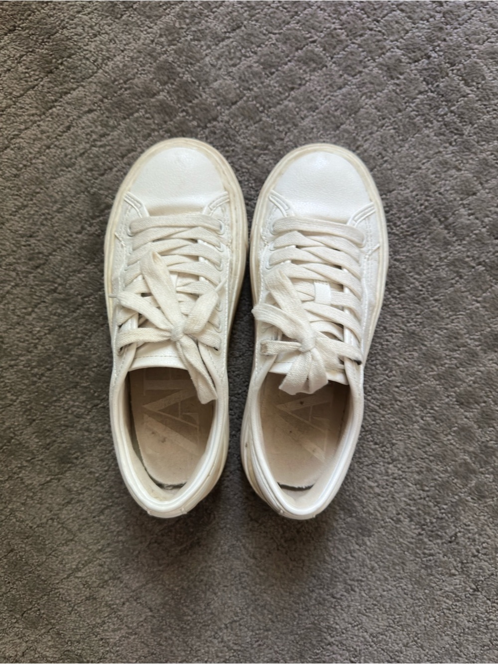 Zara Cream White Low-Top Sneakers